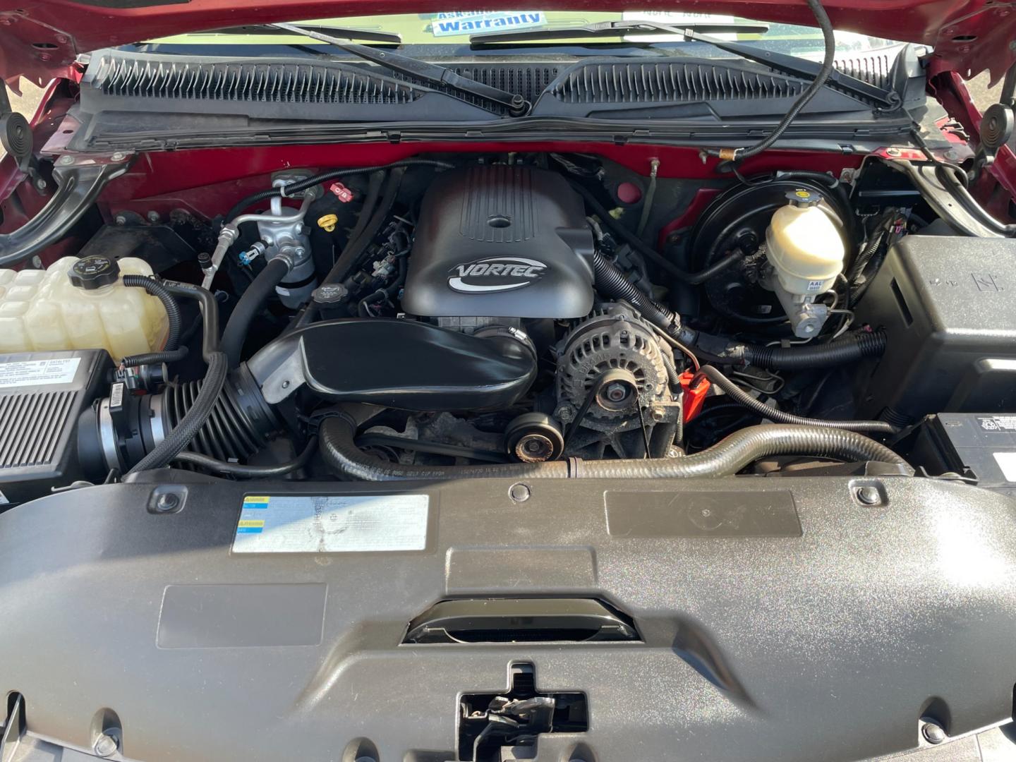 2007 Red /tan GMC Sierra Classic 1500 SL Ext. Cab 4WD (1GTEK19Z07Z) with an 5.3L V8 OHV 16V FFV engine, 4-Speed Automatic Overdrive transmission, located at 101 N. Main Street, Muncy, PA, 17756, (570) 546-5462, 41.207691, -76.785942 - Photo#7